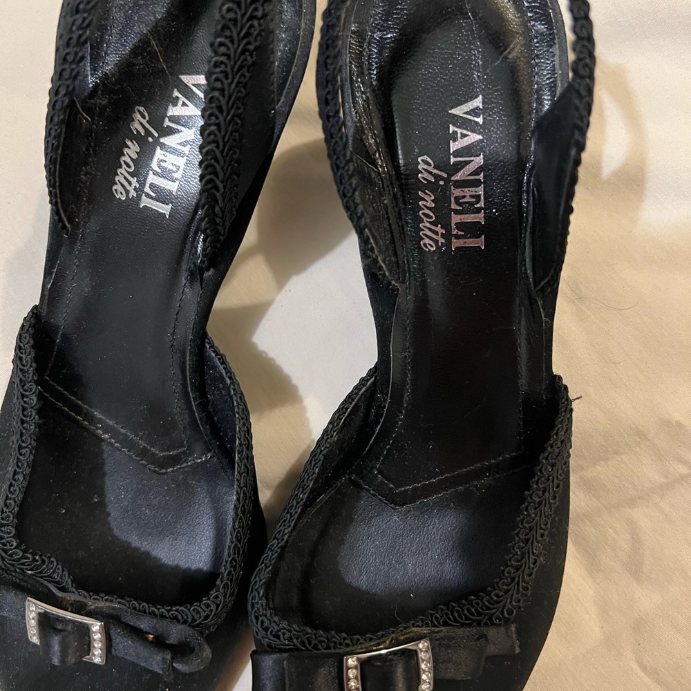 Vaneli di note Women's Black Shoes